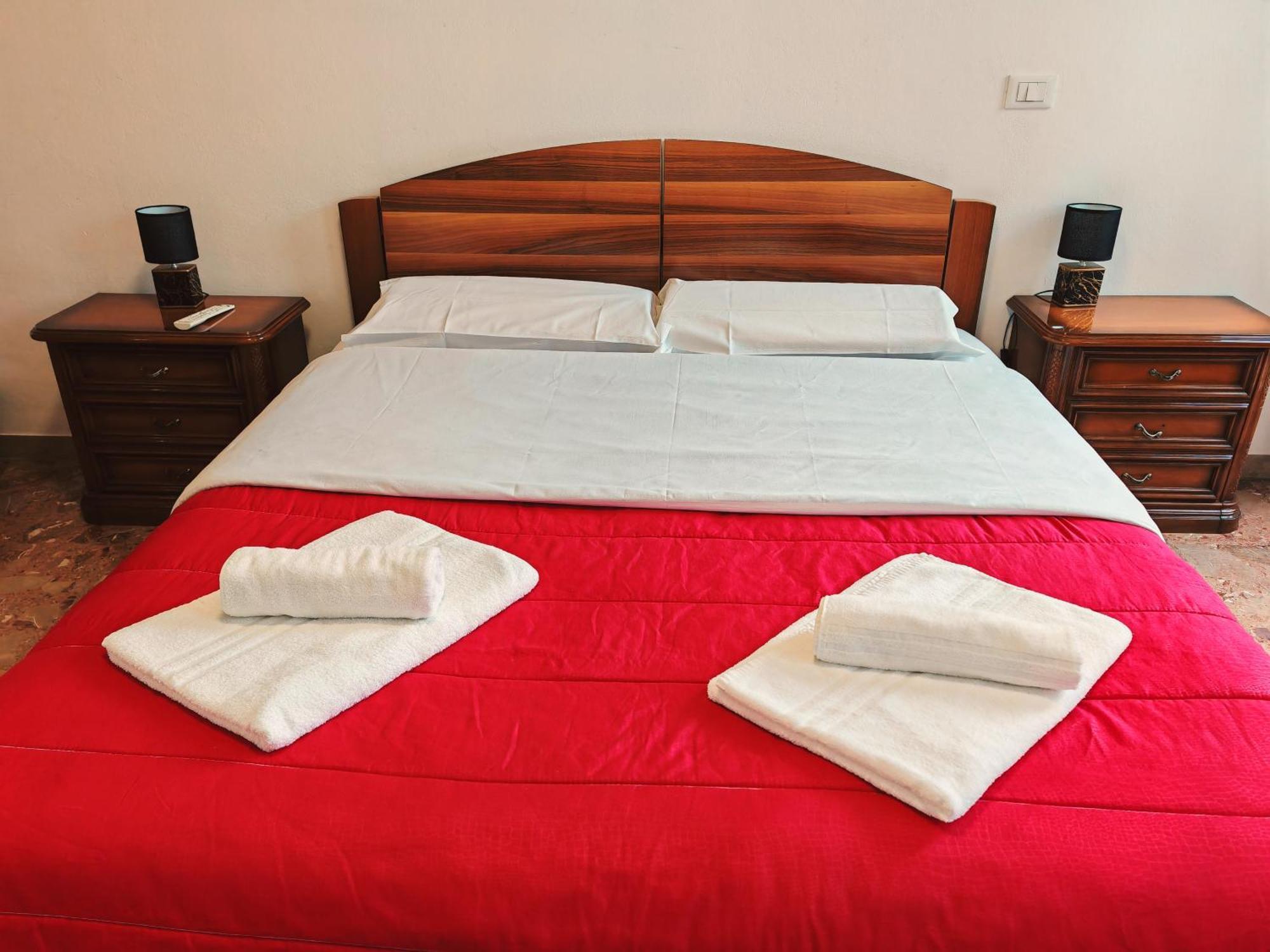 Goldmine Guest House 2 베니스 객실 사진