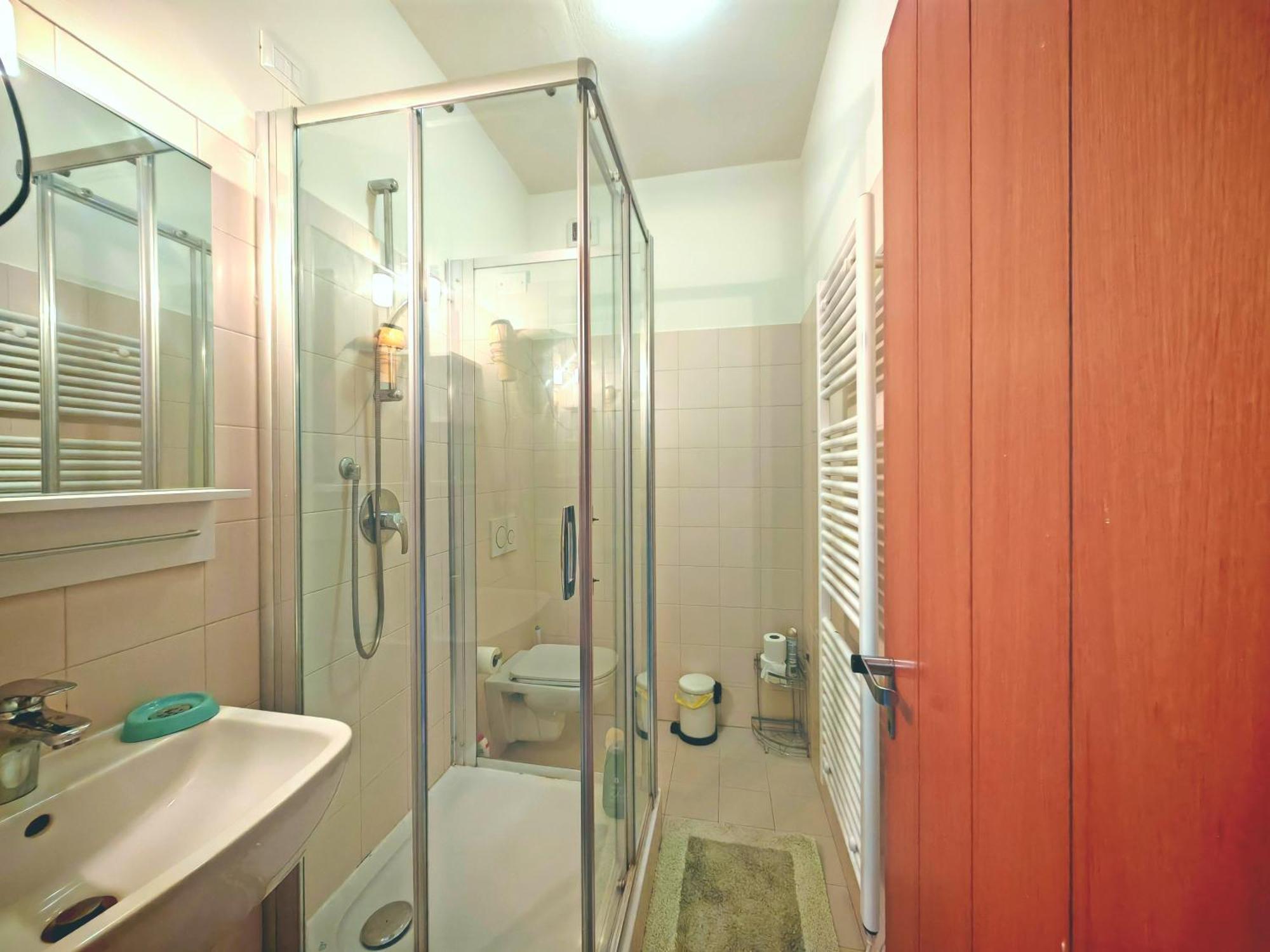 Goldmine Guest House 2 베니스 객실 사진