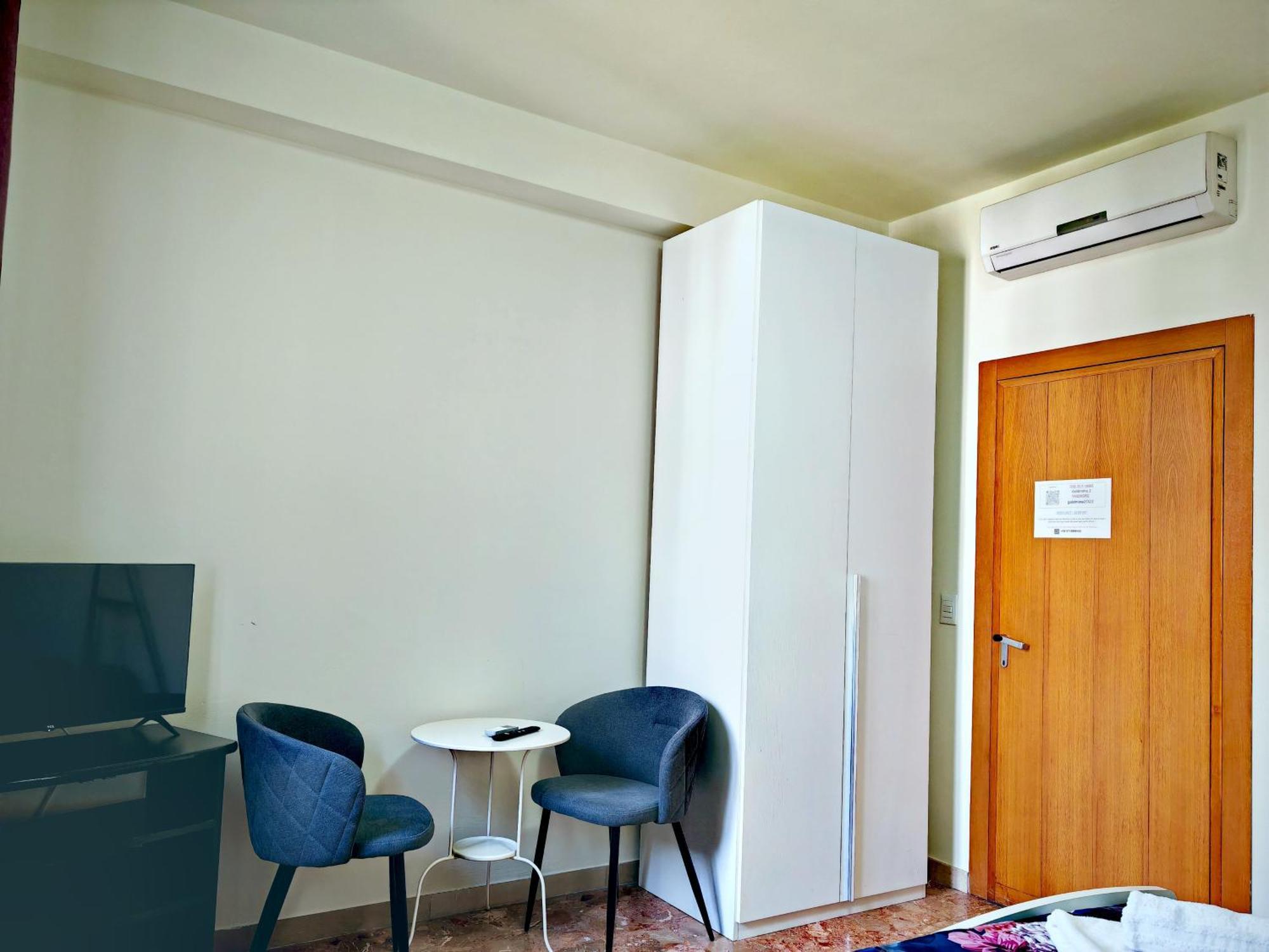Goldmine Guest House 2 베니스 객실 사진